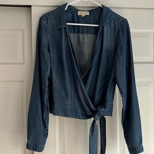 Cloth & Stone blue wrap jacket top. Size medium in EUC.